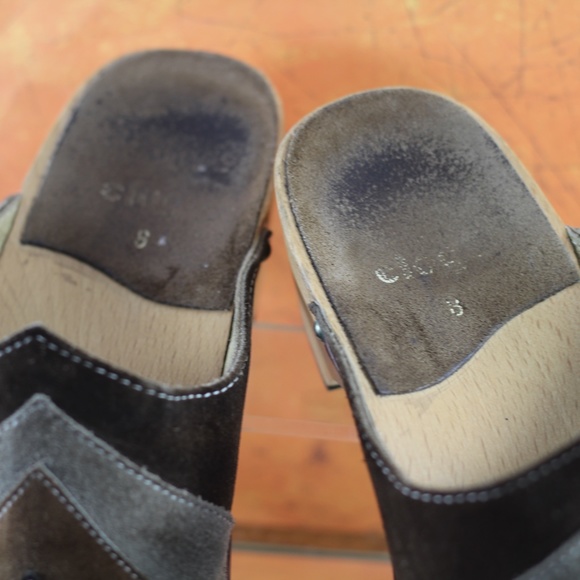 Vintage Suede and Wood Clogs - Picture 16 of 16